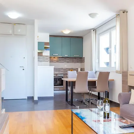 Bruno One Bedroom With Parking 자다르
