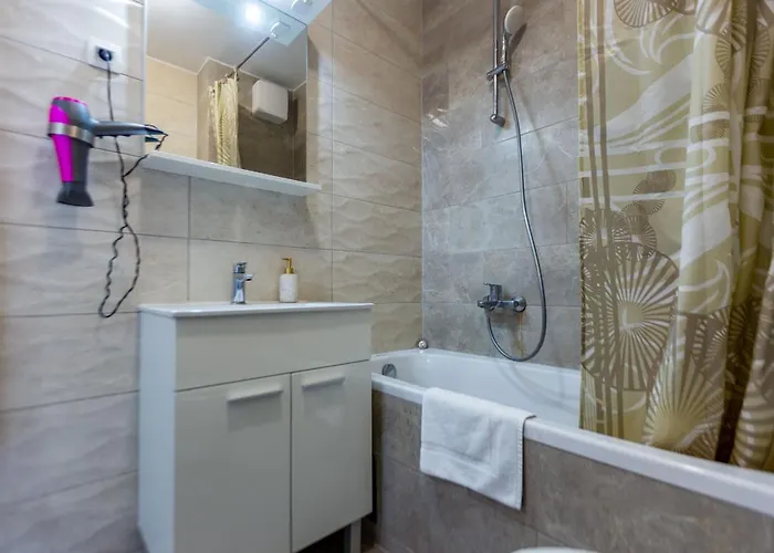 Apartment Bruno One Bedroom With Parking Zadar