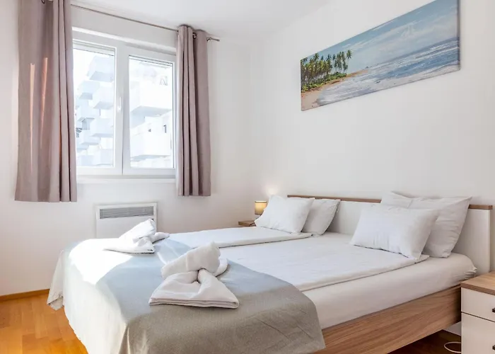 Apartment Bruno One Bedroom With Parking *