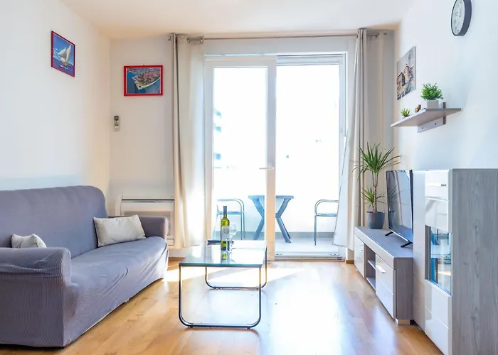 Bruno One Bedroom With Parking Apartment *