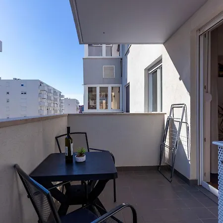Apartment Bruno One Bedroom With Parking