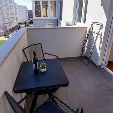 Apartment Bruno One Bedroom With Parking