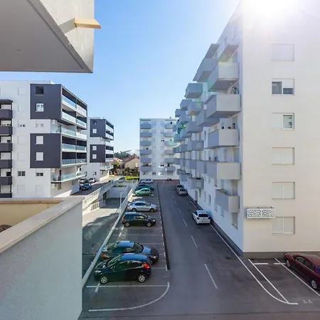 Apartment Bruno One Bedroom With Parking